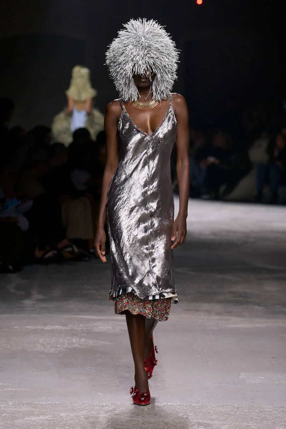 Bottega Veneta: Ready-To-Wear SS25 - 10 Magazine